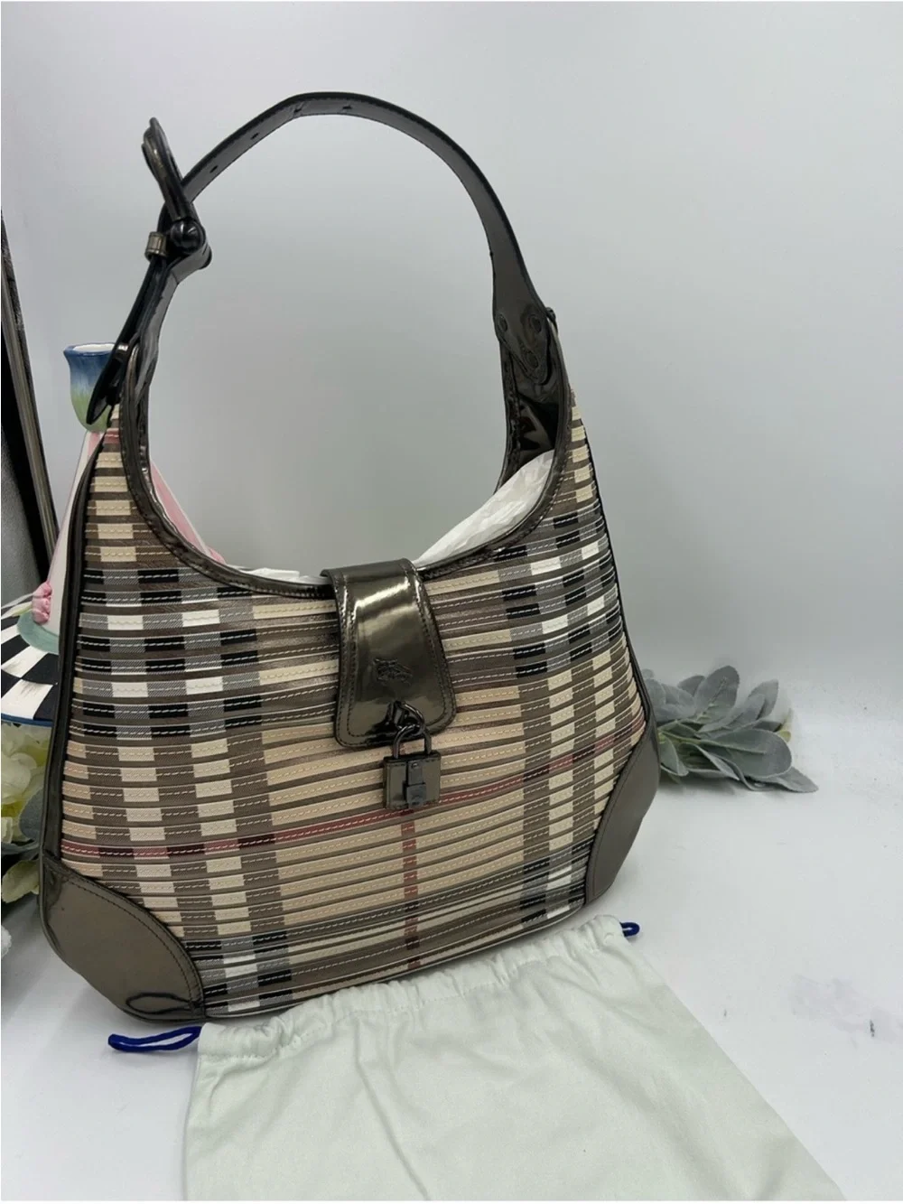 Women’s Burberry Brook hobo bag canvas check made in Italy pristine condition